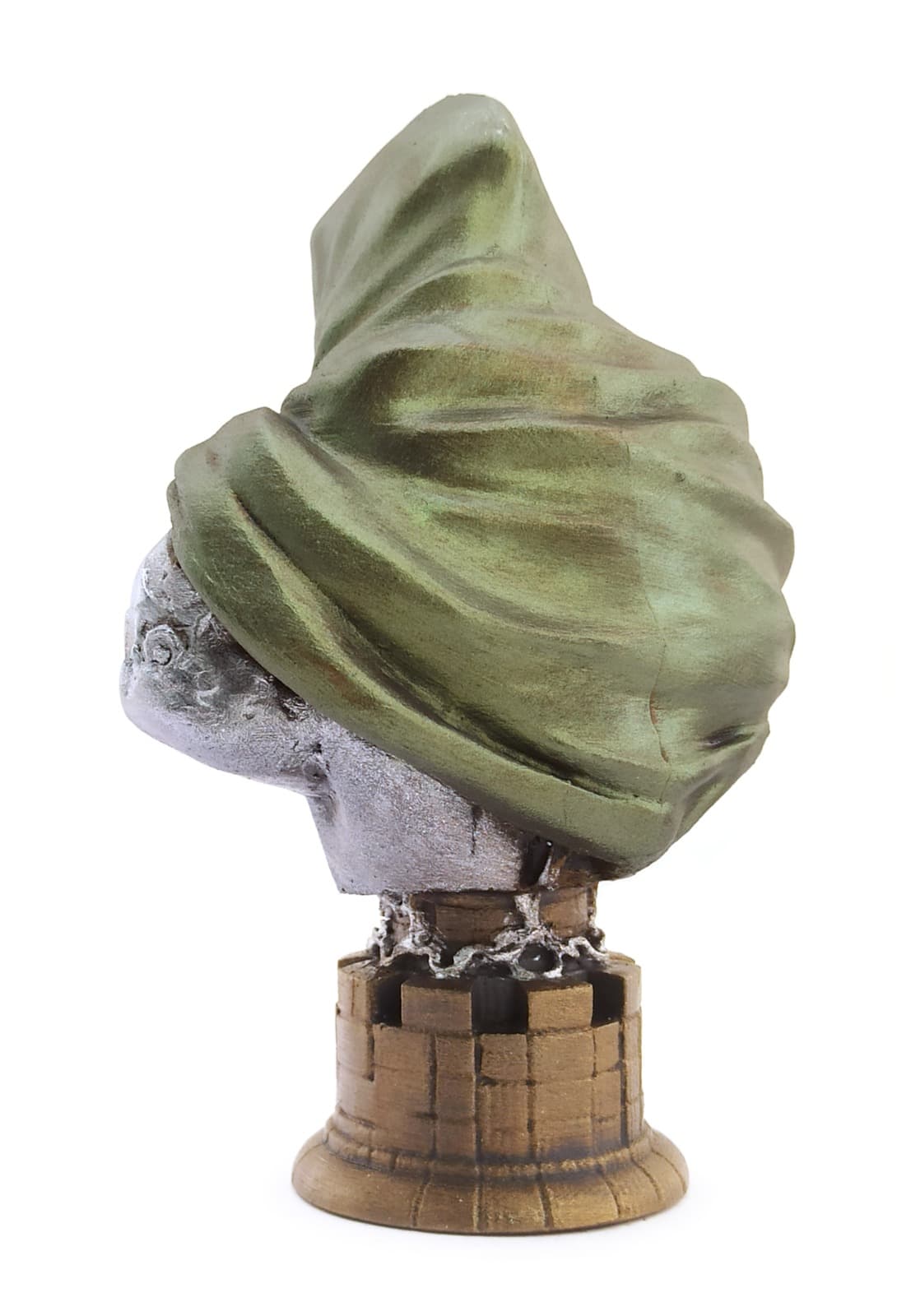 TTT Polyester Dr. Doom Figürü