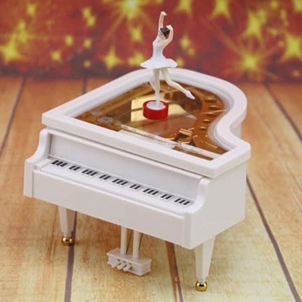 TTT Balerin Figürlü Piyano Müzik Kutusu