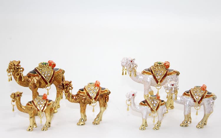 TTT Swarovski Taşlı 3'lü Deve Figürü Model 3